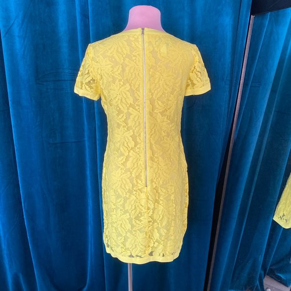 Donna Morgan Floral Lace Short Sleeve Sheath Dress Yellow - Picture 7 of 8